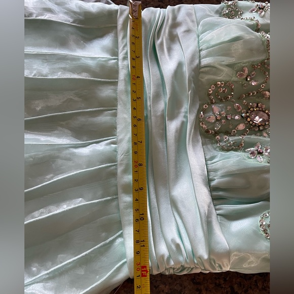 Sea Green Sleeveless Rhinestones Embellished Fit & Flare Dress Size 7/8 Prom - Picture 11 of 15